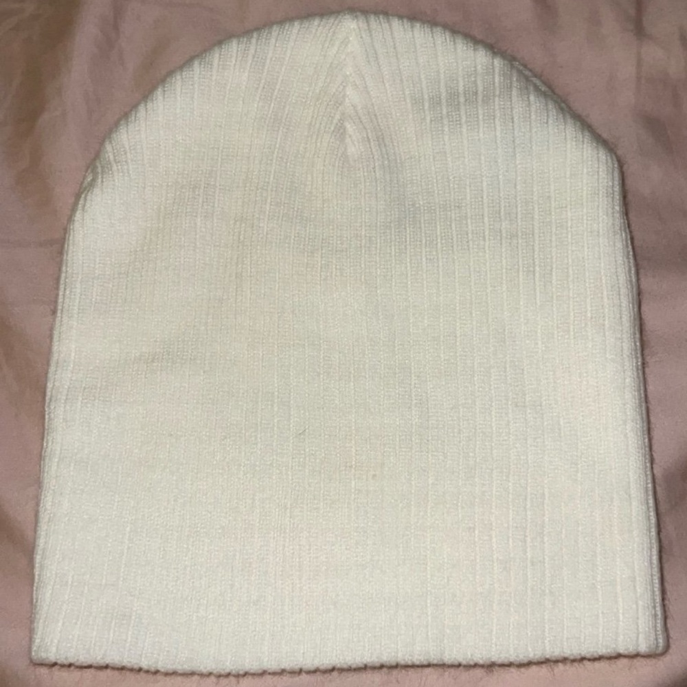 White Ribbed Knit Beanie